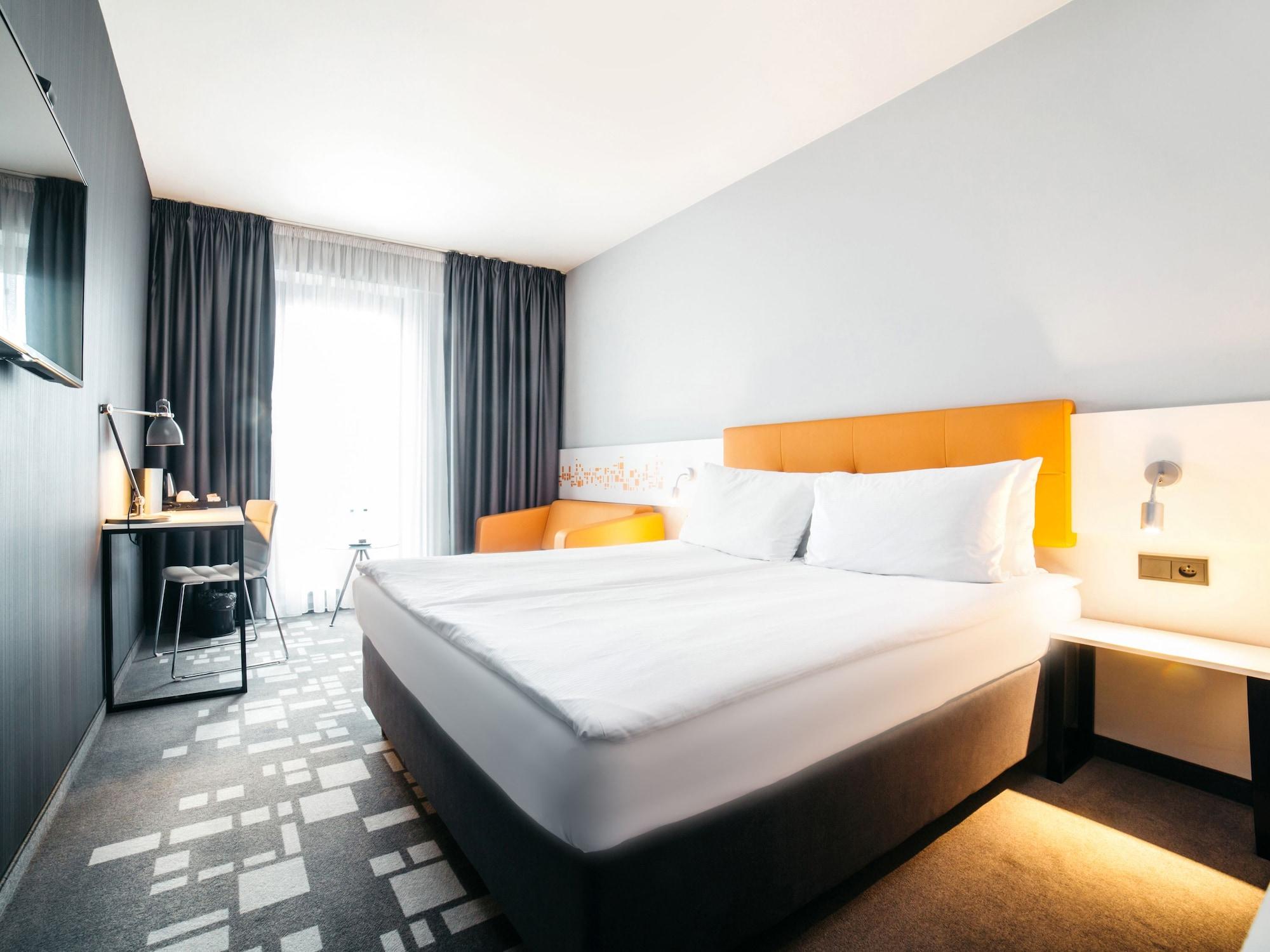 Q Hotel คราคูฟ ภายนอก รูปภาพ