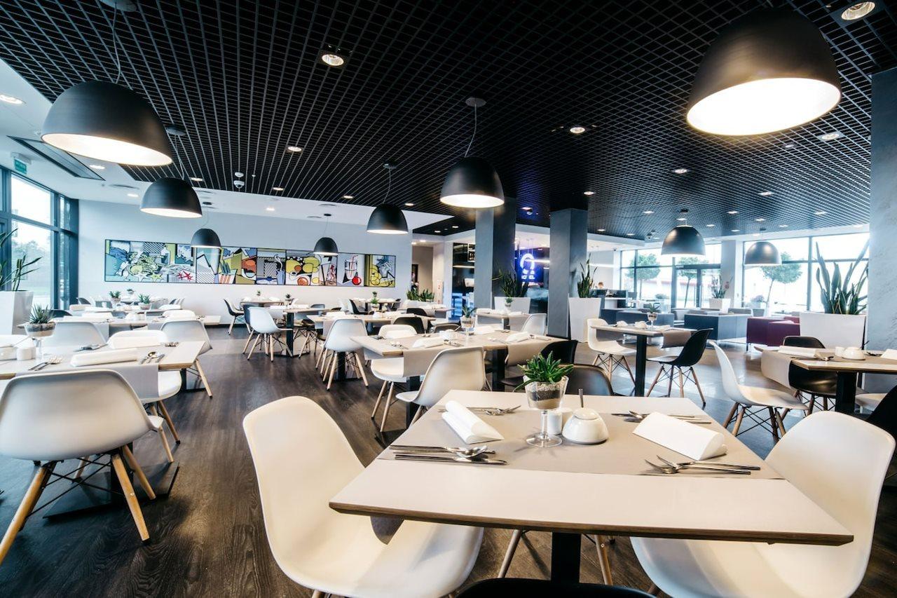 Q Hotel คราคูฟ ภายนอก รูปภาพ