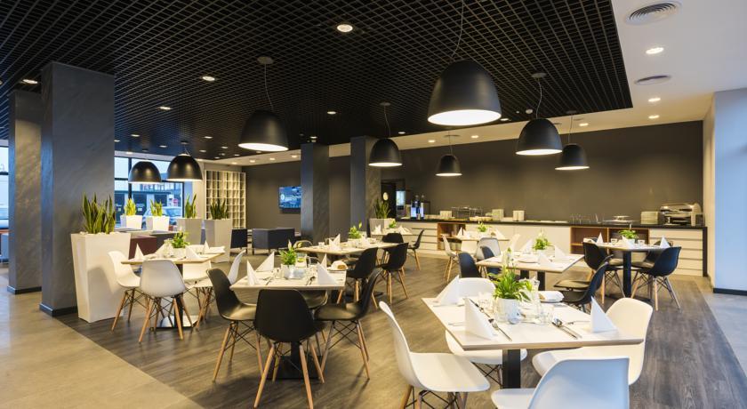 Q Hotel คราคูฟ ภายนอก รูปภาพ
